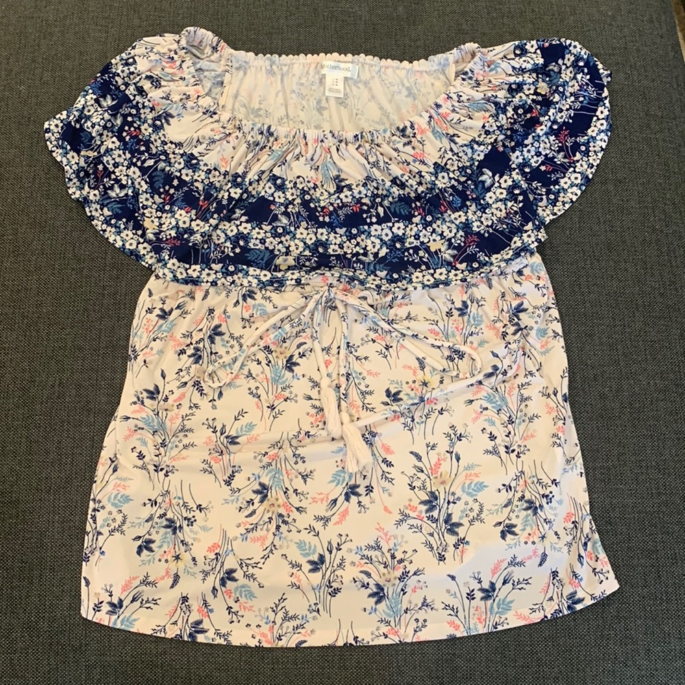 Jessica Simpson maternity off the shoulder floral blouse size M